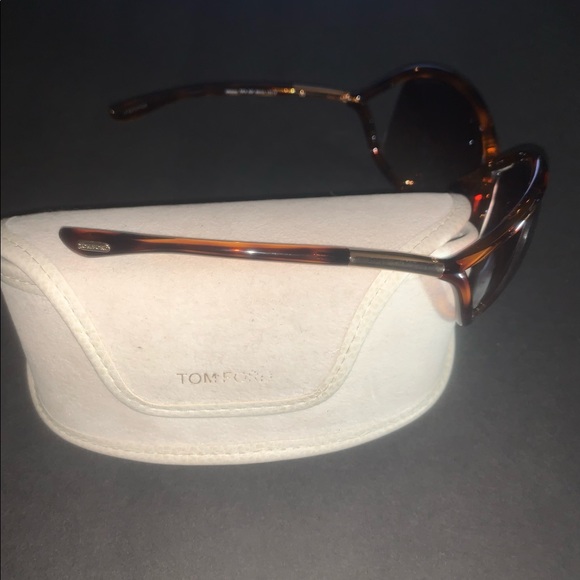Authentic Tom Ford tortoiseshell sunglasses w/original case offers considered - Picture 9 of 14